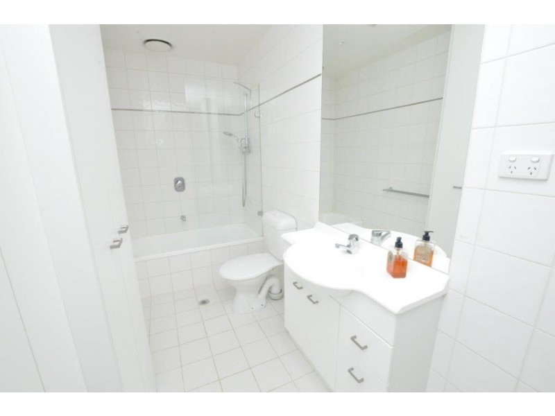 REF 23939/38 Bank Street, South Melbourne VIC 3205