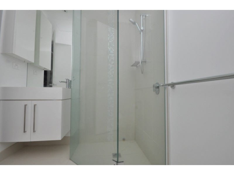 1215/9 Power Street, Southbank VIC 3006