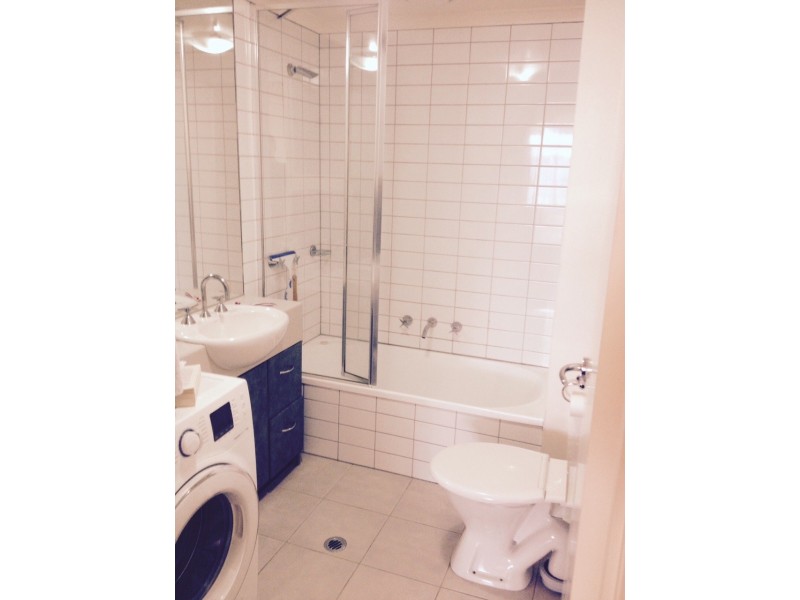 REF 23950/118 Dudley Street, West Melbourne VIC 3003