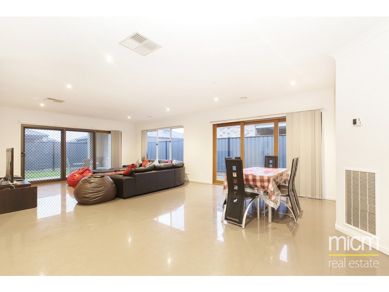 9 Wattle Tree Drive, Point Cook VIC 3030