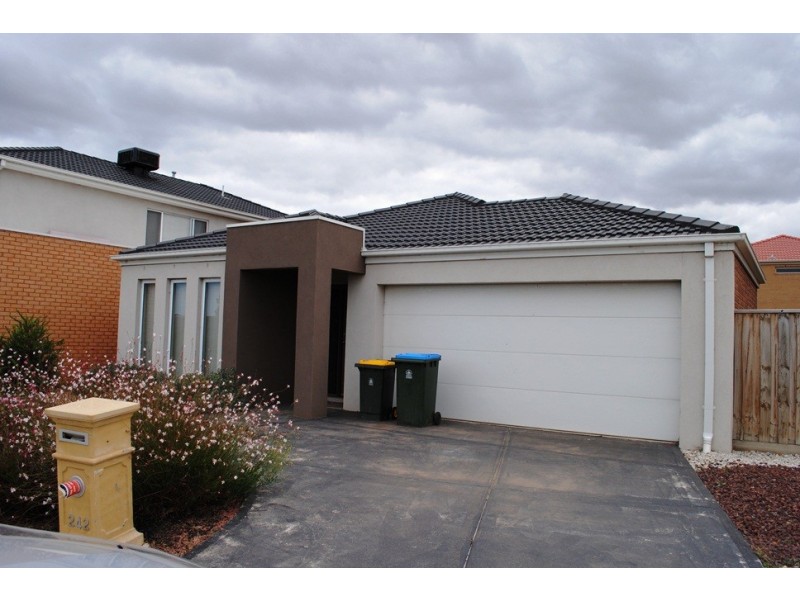 242 Boardwalk Boulevard, Point Cook VIC 3030