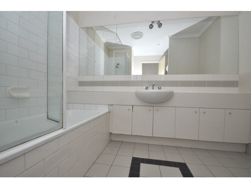 REF 23979/161 Sturt Street, Southbank VIC 3006