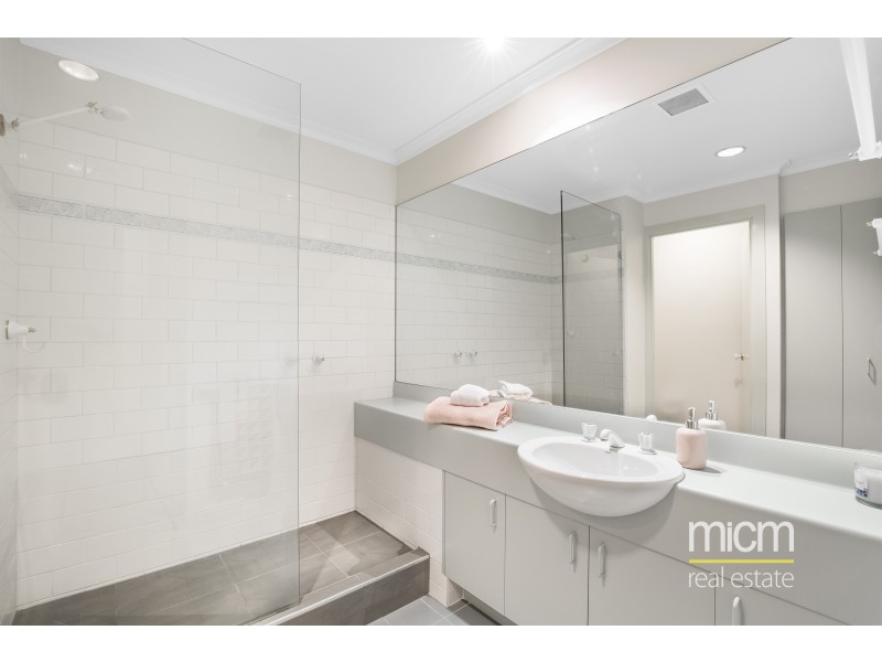 1/8 Louise Street, Clifton Hill VIC 3068