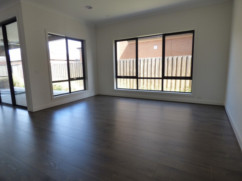 28 Fireside Avenue, Point Cook VIC 3030