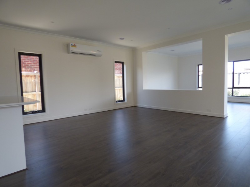 28 Fireside Avenue, Point Cook VIC 3030