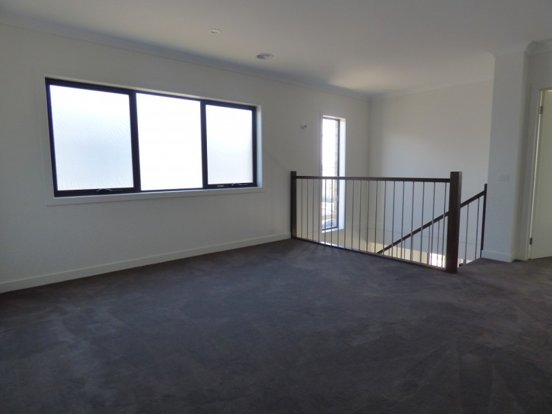 28 Fireside Avenue, Point Cook VIC 3030