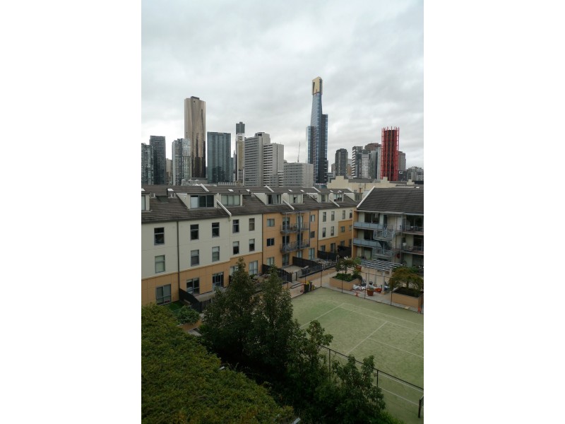 REF 24020/102 Wells Street, Southbank VIC 3006