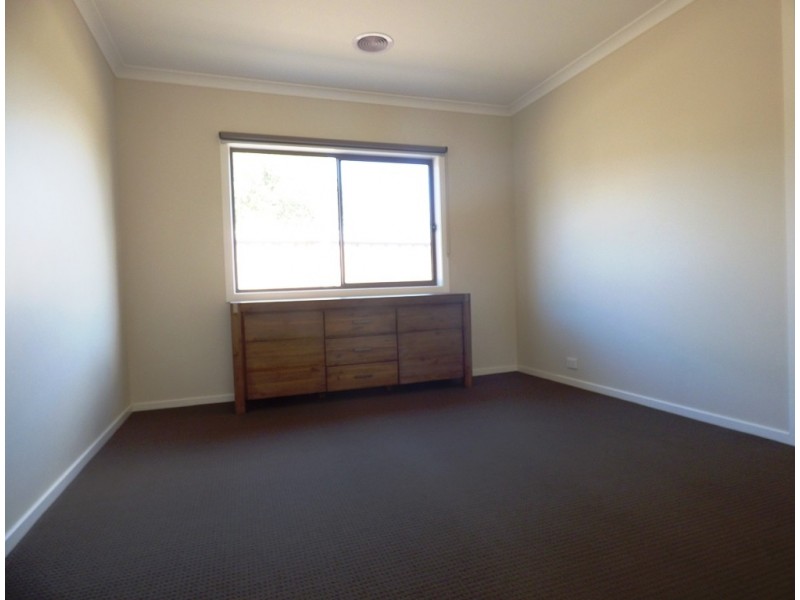 100 Malibu Boulevard, Point Cook VIC 3030