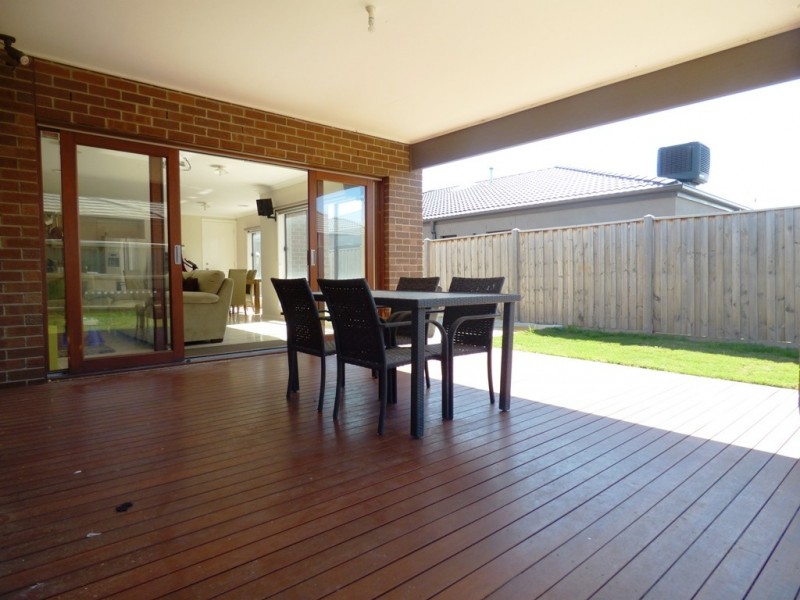 100 Malibu Boulevard, Point Cook VIC 3030