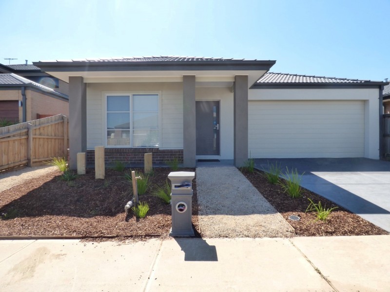31 Neighbourhood Grove, Point Cook VIC 3030