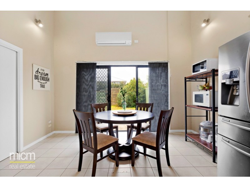 19 Hyde Park Terrace, Point Cook VIC 3030