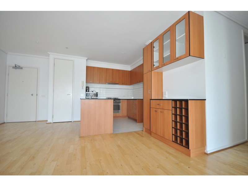 REF 33939/38 Bank Street, South Melbourne VIC 3205