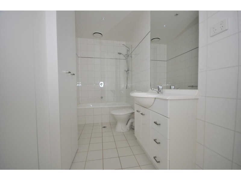 REF 33939/38 Bank Street, South Melbourne VIC 3205