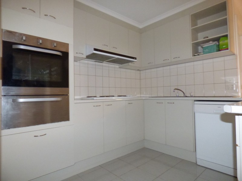 9/23-25 Finch Road, Werribee South VIC 3030