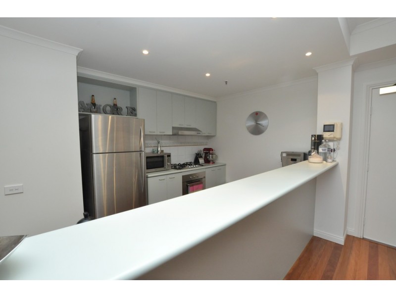 REF 24037/83 Queensbridge Street, Southbank VIC 3006