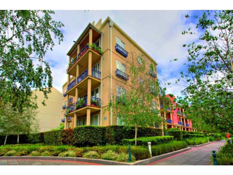 REF 33792/88 Wells Street, Southbank VIC 3006