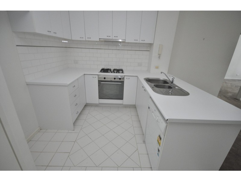 REF 24040/39 Dorcas Street, South Melbourne VIC 3205