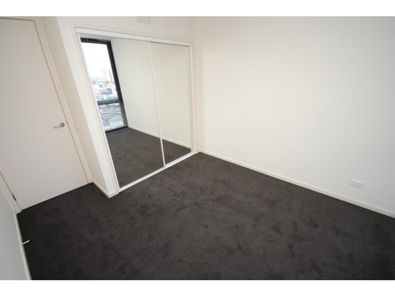 REF 24042/100 Kavanagh Street, Southbank VIC 3006