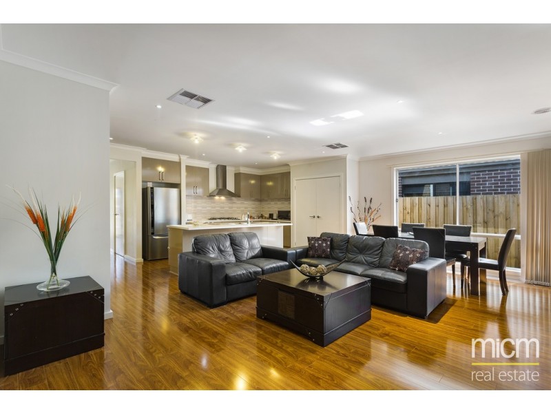 13 Treeleaf Avenue, Point Cook VIC 3030