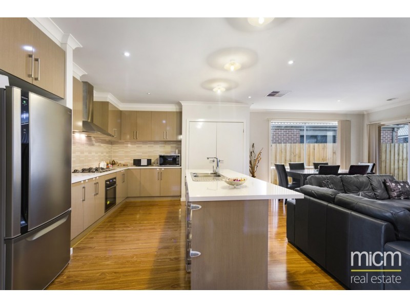 13 Treeleaf Avenue, Point Cook VIC 3030