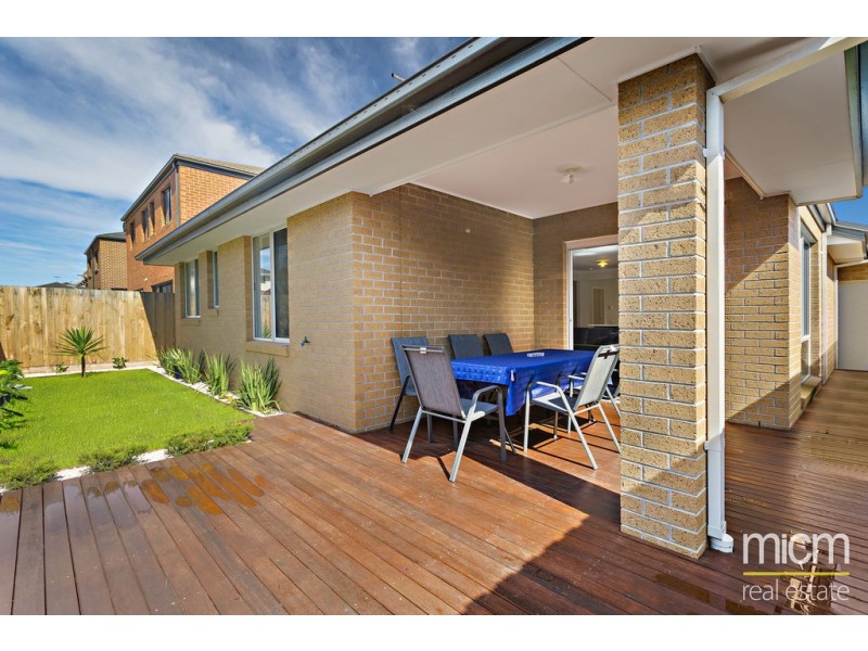 13 Treeleaf Avenue, Point Cook VIC 3030