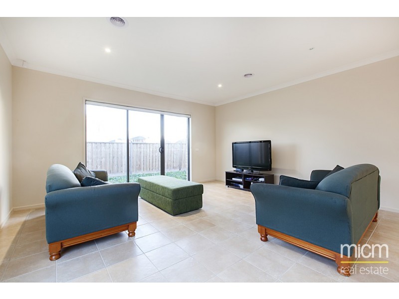 30 The Esplanade, Sanctuary Lakes VIC 3030