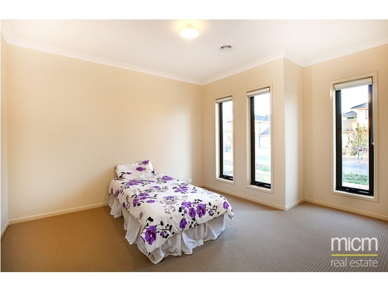 30 The Esplanade, Sanctuary Lakes VIC 3030