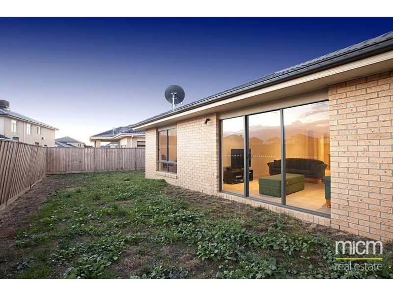 30 The Esplanade, Sanctuary Lakes VIC 3030