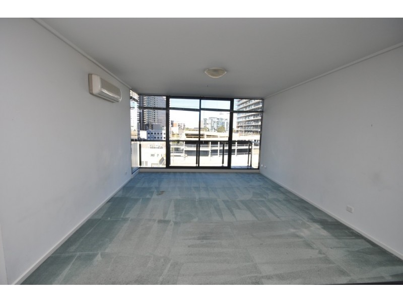 REF 24064/28 Bank Street, South Melbourne VIC 3205