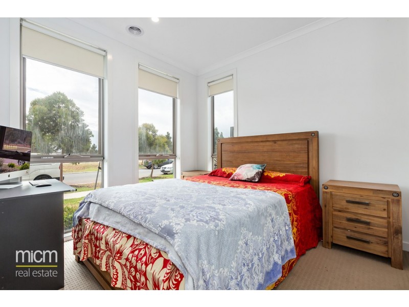 34D Middleton Drive, Point Cook VIC 3030