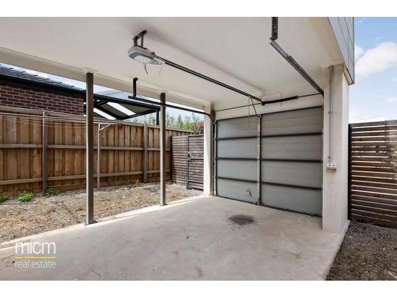 34D Middleton Drive, Point Cook VIC 3030