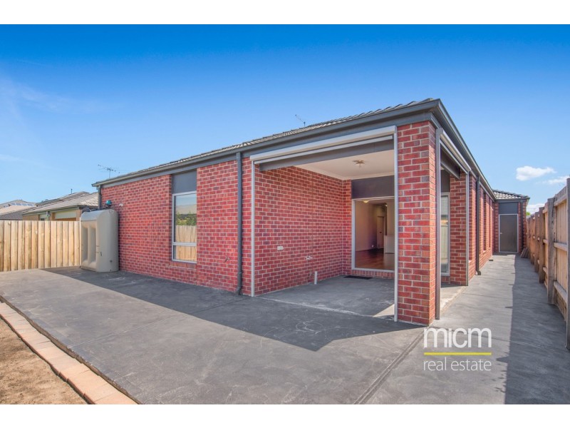 16 Yellowbox Drive, Point Cook VIC 3030
