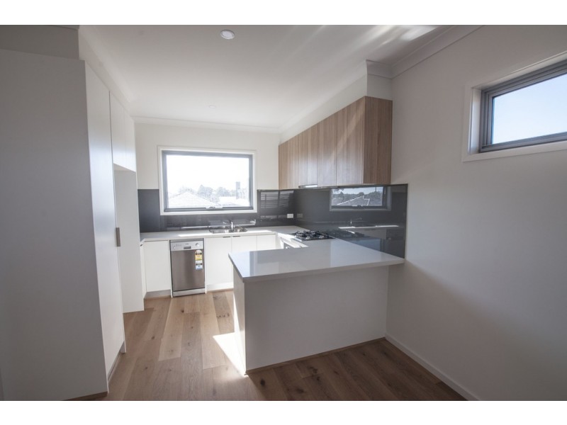 2/15 Dennis Street, Reservoir VIC 3073
