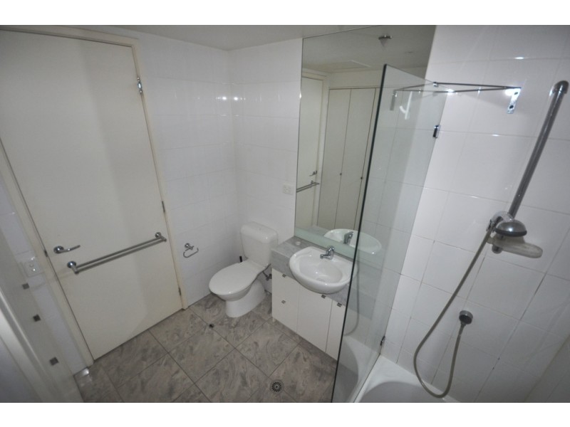 REF 24069/173 City Road, Southbank VIC 3006