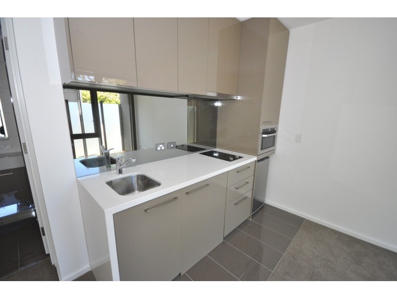 REF 33978/19 Balston Street, Southbank VIC 3006