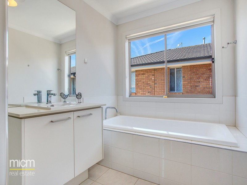 65 Barnstormer Boulevard, Point Cook VIC 3030