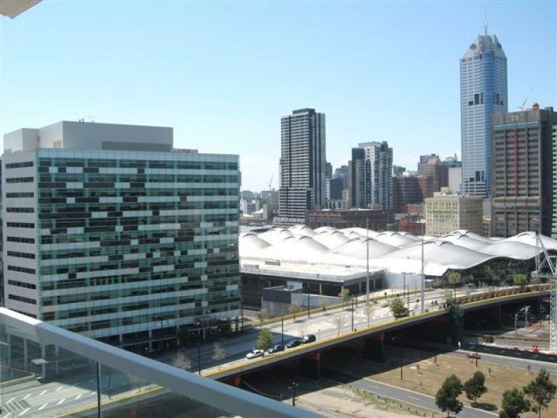 1709/8 McCrae Street, Docklands VIC 3008