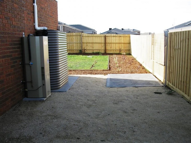 20 Grassland Drive, Point Cook VIC 3030