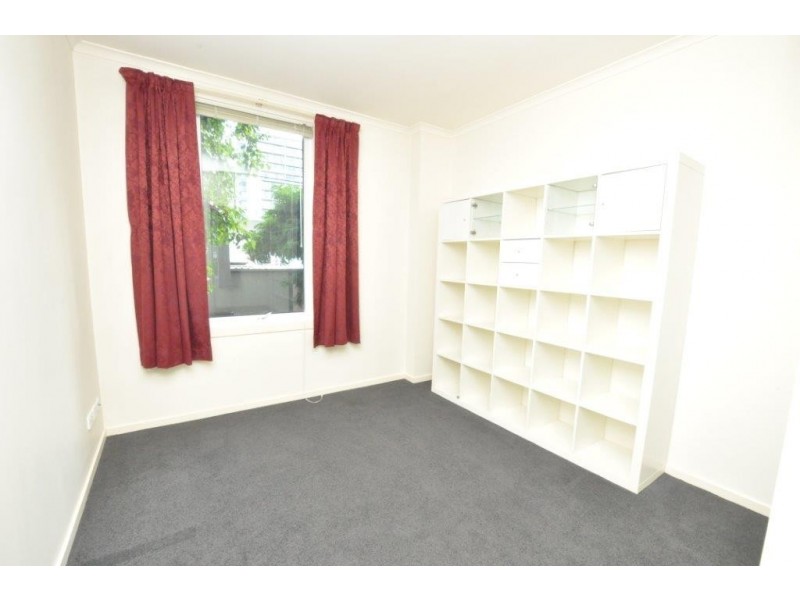 REF 24093/88 Park Street, South Melbourne VIC 3205