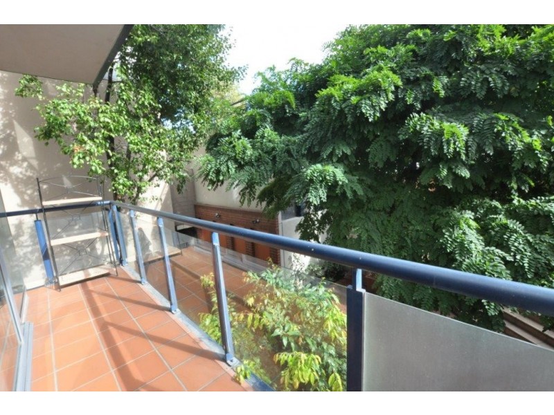 REF 24093/88 Park Street, South Melbourne VIC 3205