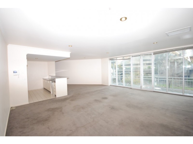 REF 24103/28 Southgate Avenue, Southbank VIC 3006