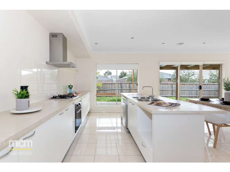 10 Misqa Avenue, Point Cook VIC 3030