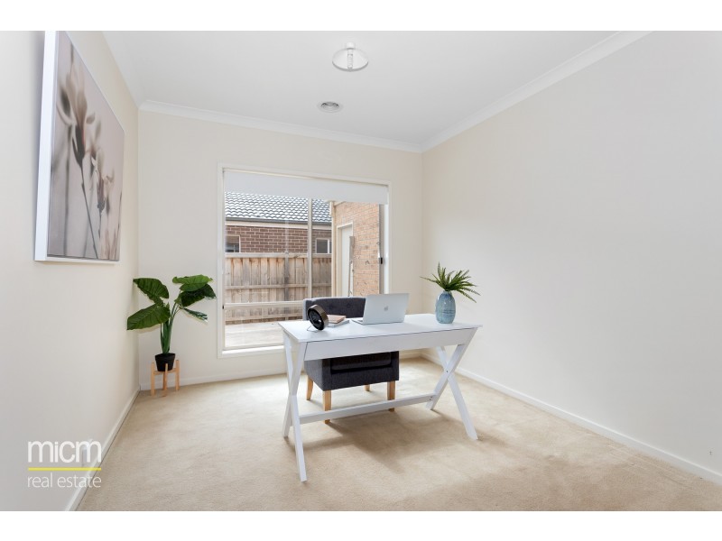 10 Misqa Avenue, Point Cook VIC 3030