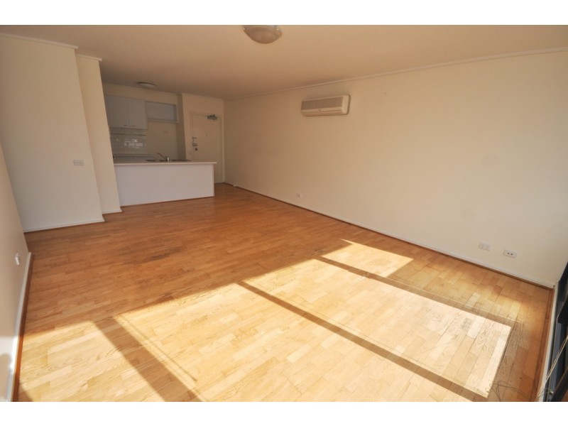 REF 43941/28 Bank Street, South Melbourne VIC 3205