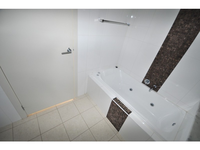4101/100 Harbour Esplanade, Docklands VIC 3008