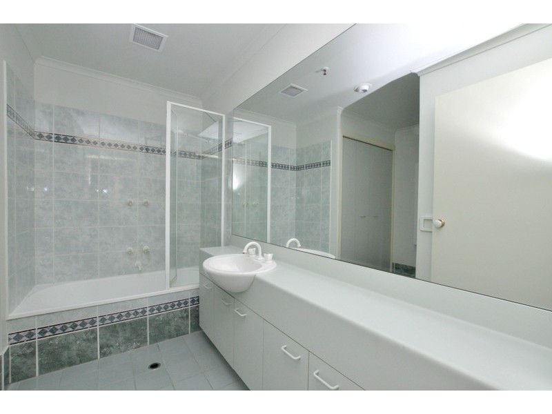 REF 24112/83 Queensbridge Street, Southbank VIC 3006