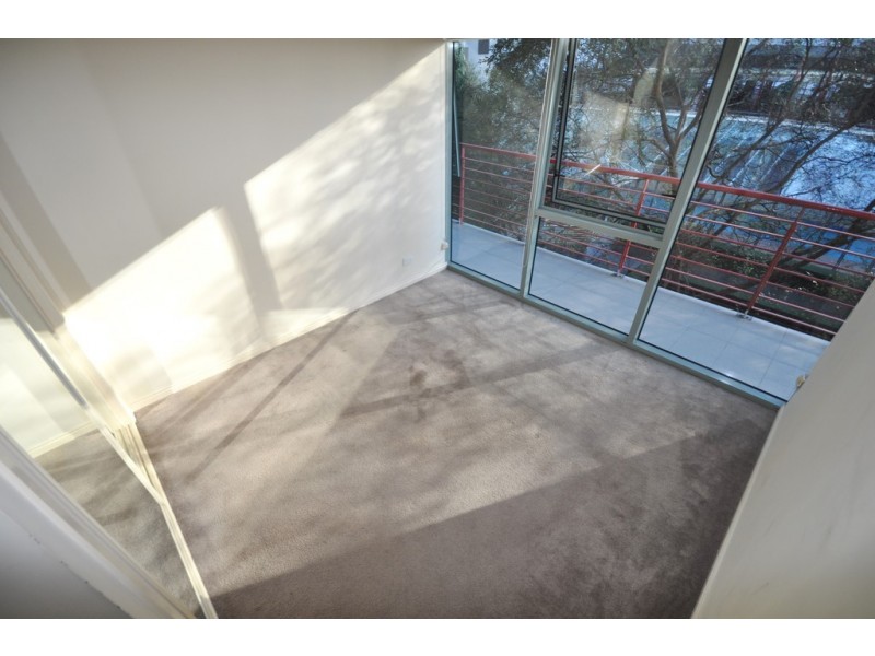 REF 24117/83 Queensbridge Street, Southbank VIC 3006