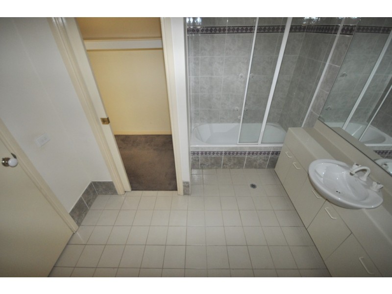 REF 24117/83 Queensbridge Street, Southbank VIC 3006