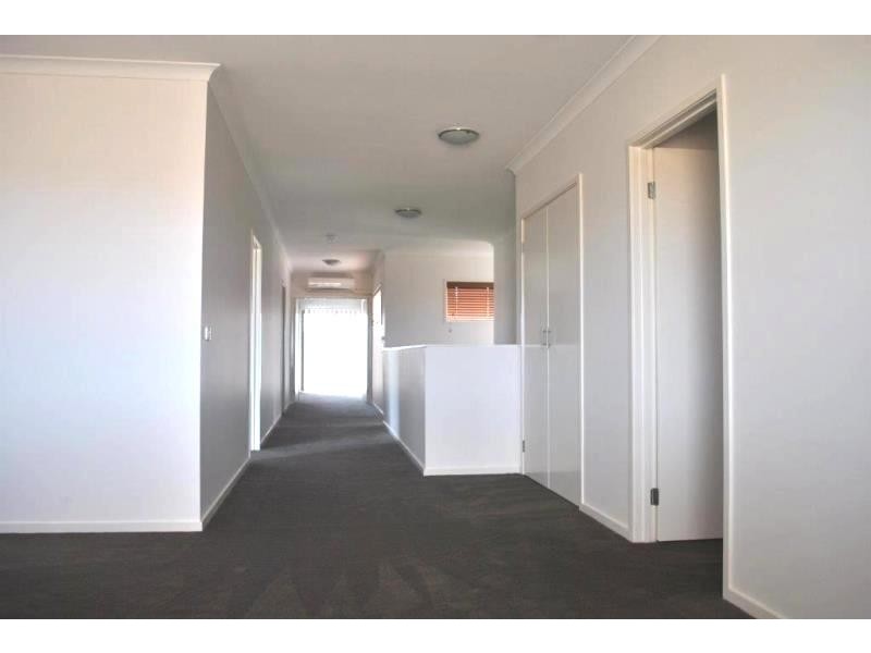 17 Seacoast Street, Point Cook VIC 3030