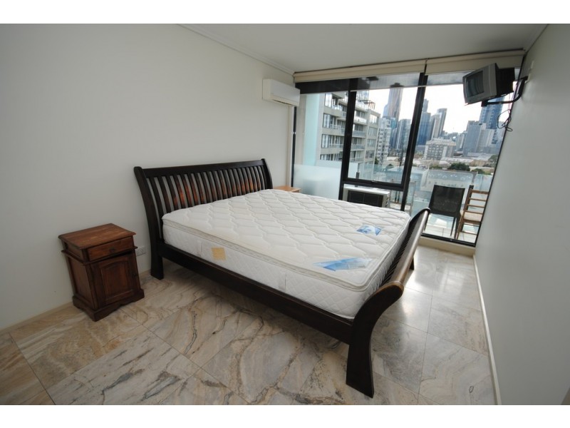 REF 24125/38 Bank Street, South Melbourne VIC 3205